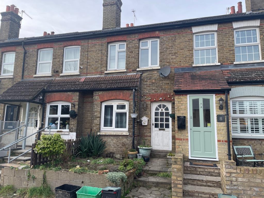 Lot: 20 - MID-TERRACE HOUSE FOR IMPROVEMENT - Front of property 2